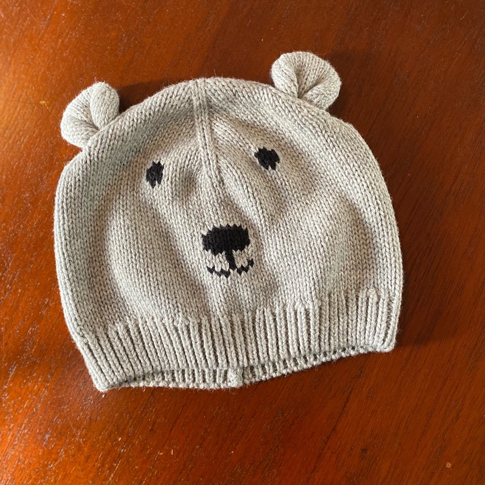 Gap Hat grey bear size 3-6 months